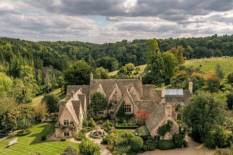 Cotswolds Malikanesi Satışta